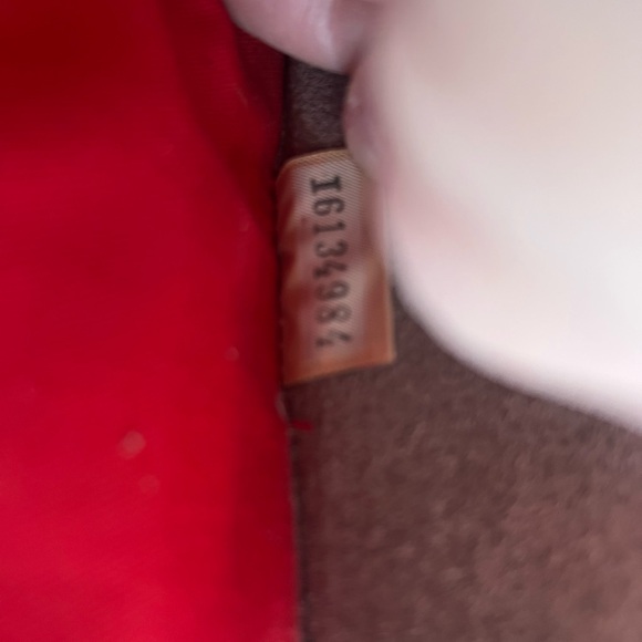 ALTO Dooney & Bourke (made in Italy) Tall Florentine Leather Tote - Picture 11 of 16